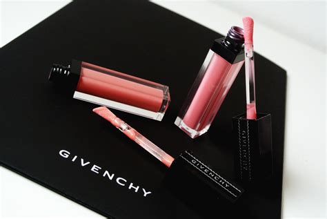 Givenchy Spring 2018 Gloss Interdit Vinyl Review